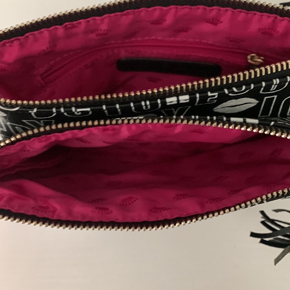 Juicy Couture Wristlet/clutch - Picture 5 of 9
